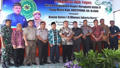 Bupati: Di Tempat Kerja yang Baru Tetap Saling Berkomunikasi